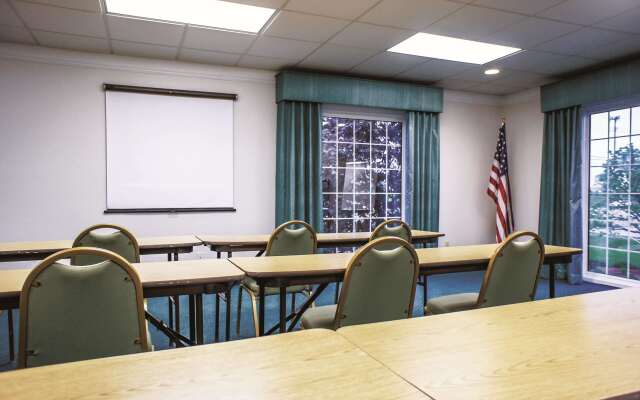 La Quinta Inn by Wyndham Moline Airport