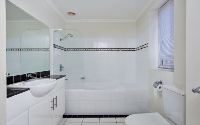 Shoal Bay Road, Barrington, Unit 601