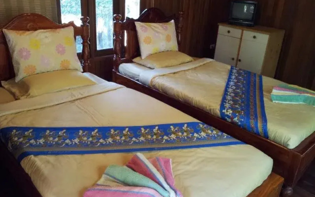 Baanmai Sainam Resort