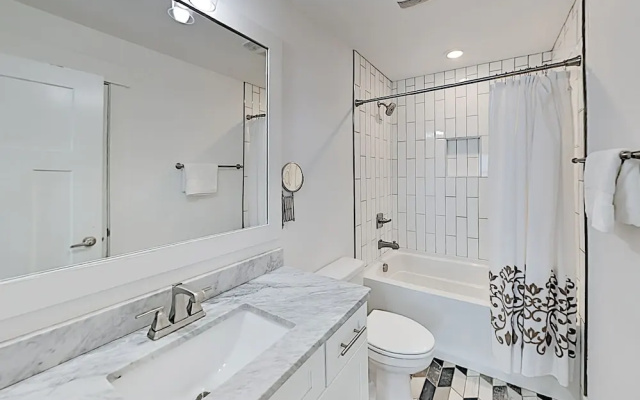 803n21st 3 Bedroom Home