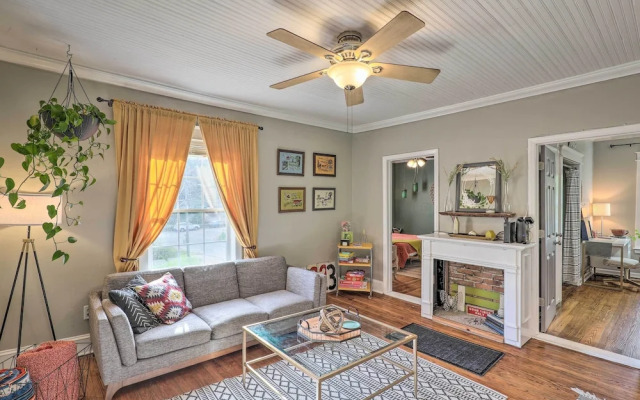 Stylish Woodfin Home w/ Backyard & Fire Pit