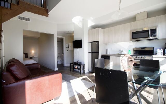 Living Suites Toronto - Queens Park