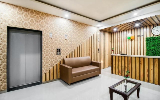 Hotel Grand 81