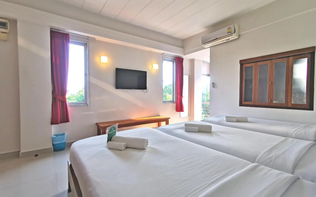 J2 Hotel – Guest Rooms – Mae Sot