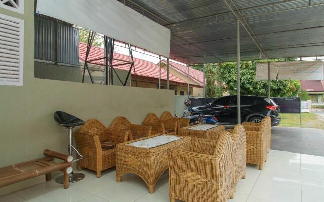 RedDoorz near Watervang Lubuk Linggau 2