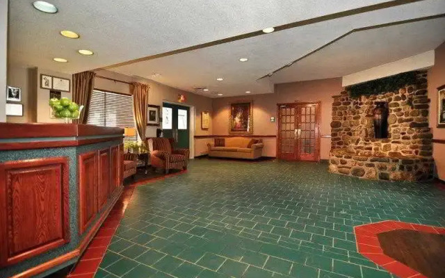 Best Western Plus Manoir Adelaide