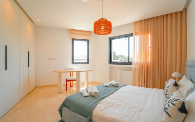 Villa Malaga Luxury for 10 in Central Marsa