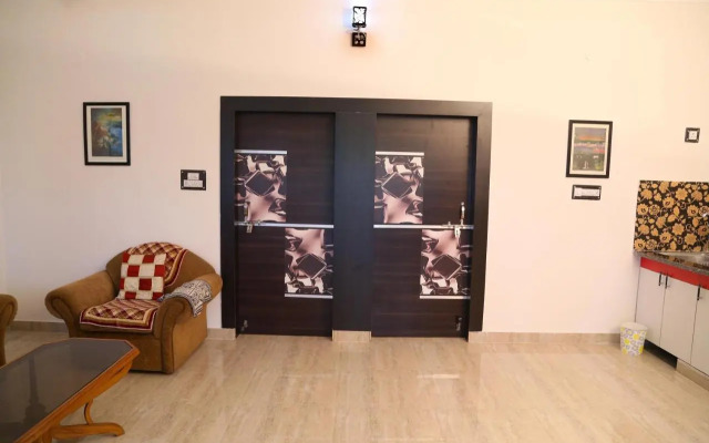 Tuk Tuk Homestay