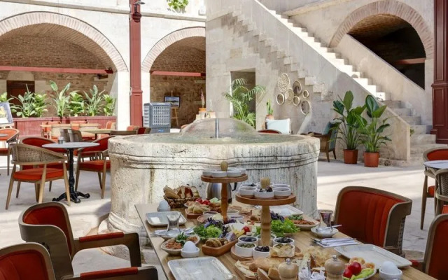 Silk Road Museum Hotel