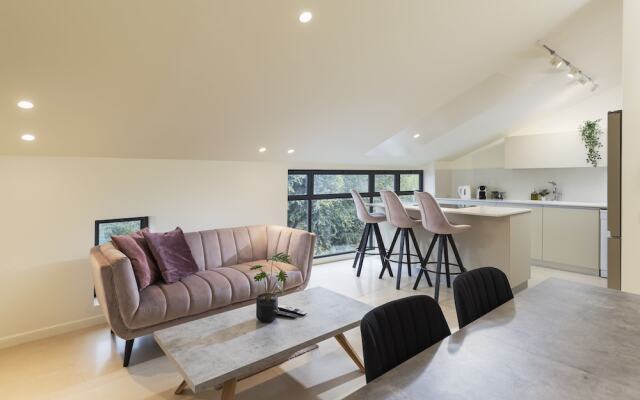 The Pearl of Nachlaot Apartments