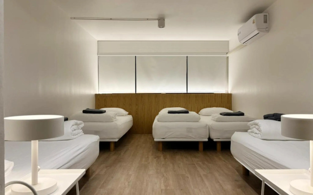 Monomer Hostel Bangkok – Guest Rooms – Bangkok