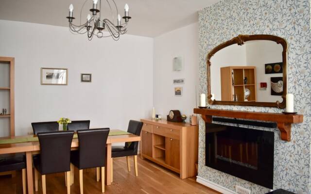 Spacious 1 Bedroom Flat Near The Beach