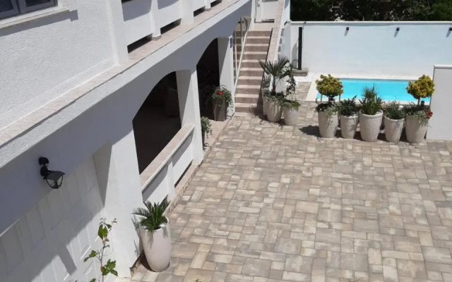 Bella Apartments