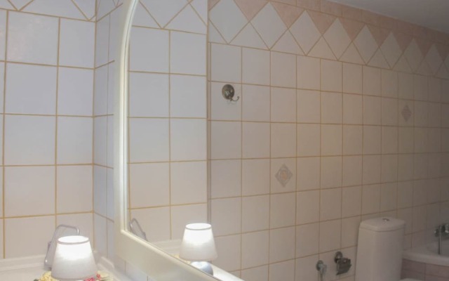 Villa in Corfu With Pool Near Gialos Beach