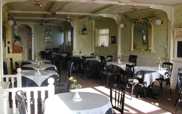 The Cliff Hotel