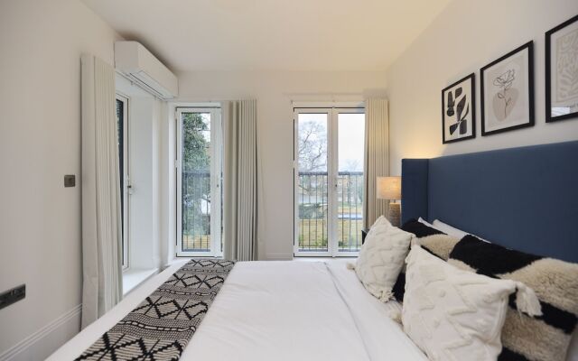 The Wembley Park Gem - Lovely 2bdr Flat With Balcony