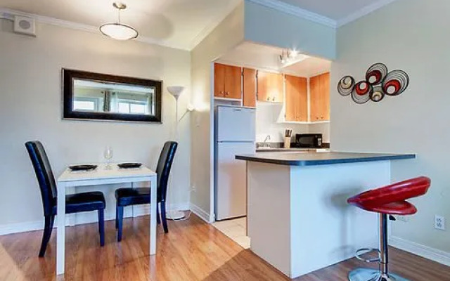 Château Royal Hotel & Suites