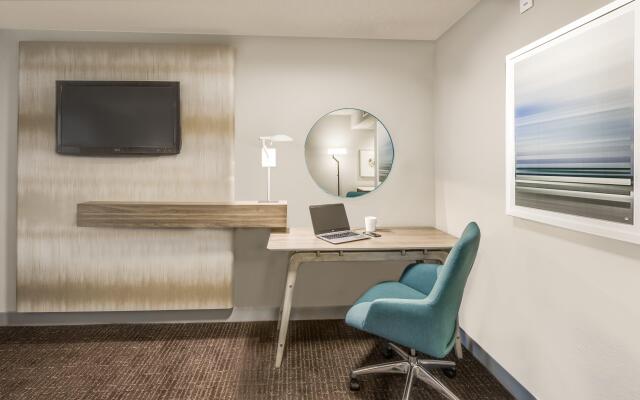 Crowne Plaza Suites Arlington by IHG