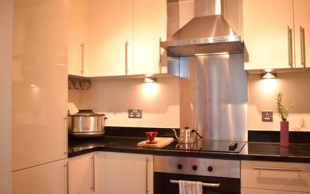 1 Bedroom Flat in Shoreditch With Private Patio