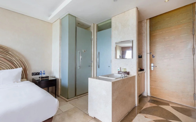 Yuejia Sea Apartment Phoenix Island
