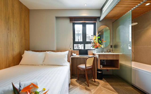 La Opera Saigon Hotel – Guest Rooms – Ho Chi Minh City