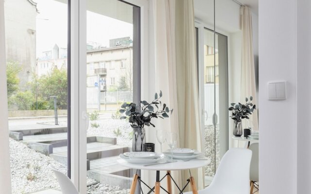 Modern Apartment in Kraków by Renters