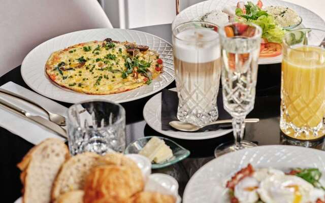 The Crown Krakow Center - Handwritten Collection ACCOR