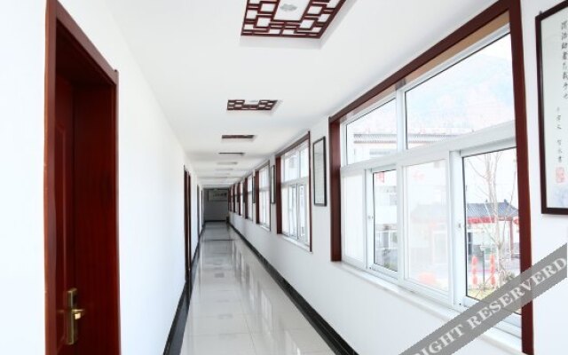 Qufu Shenghushanzhuang (Nishan Shengjing Luxuancun Scenic Area Store)