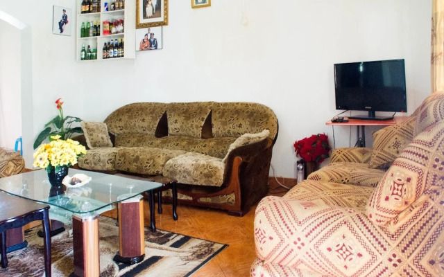 Efrazi Motel