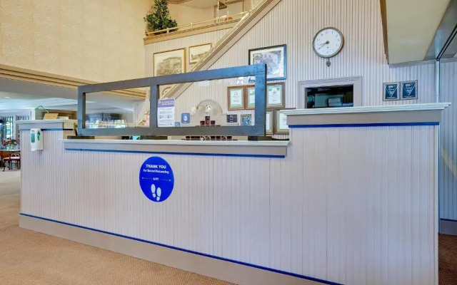 Best Western Potsdam University Park Inn