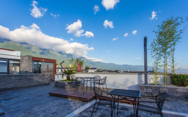 Dali Five Clouds Hotel
