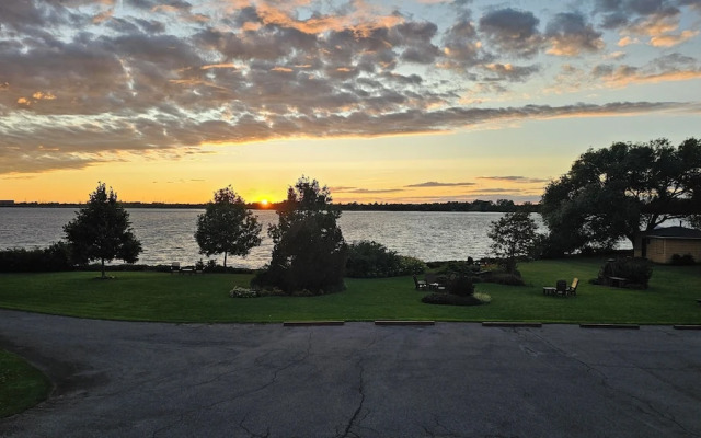 Hotel Oasis Lac StLouis