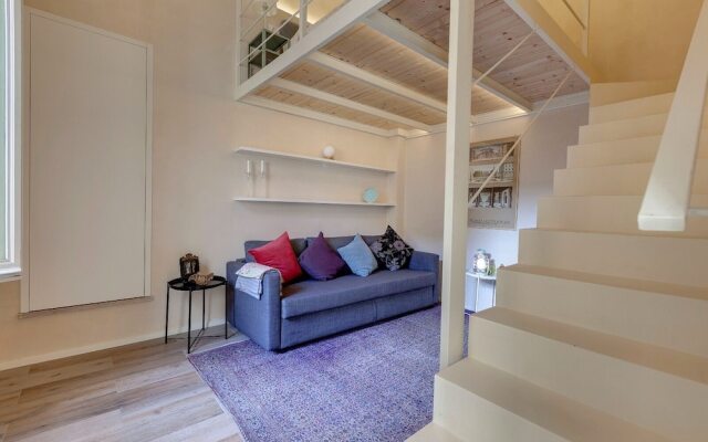 Central Berchet With Terrace and Private Entrance