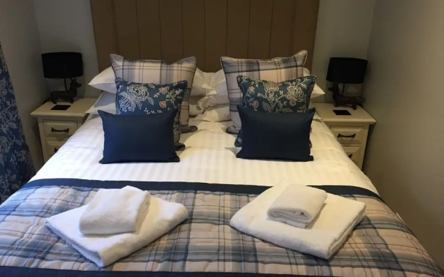 Bluebell Lodge 7 with Hot Tub