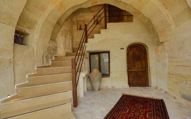 Ada Cave Suites Hotel