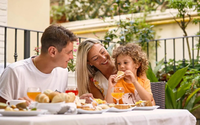 Ancora Hotel & Residence