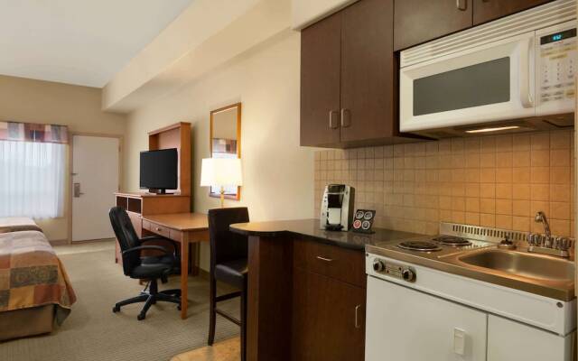 Ramada Drayton Valley