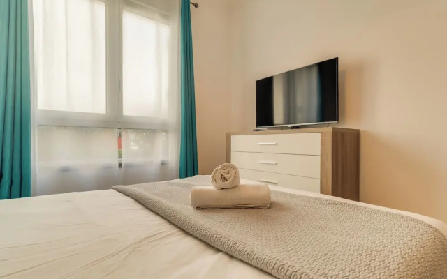 Steven Apartment by HRM
