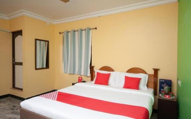 OYO 26746 Sruthi Residency