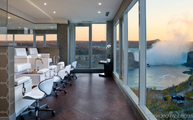 Crowne Plaza Hotel-Niagara Falls/Falls View