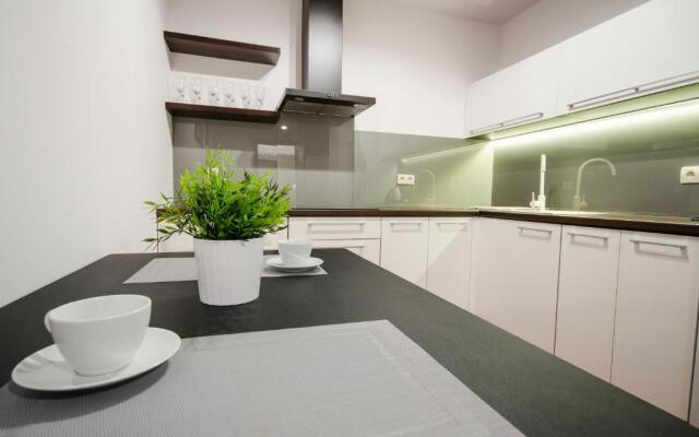 Angel City by Friendhouse Apartments