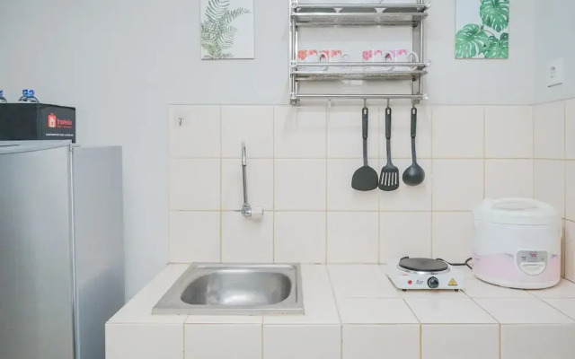 Furnished and Simple Living Studio Serpong Greenview Apartment