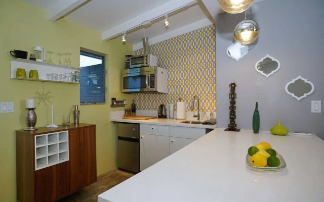 The Wesley by AvantStay – Mid-Century Modern Oasis with Pool