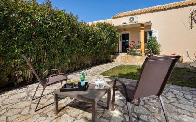 Peroulades Luxury Villa