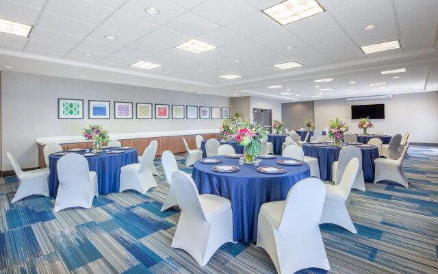 Holiday Inn Express Surprise by IHG