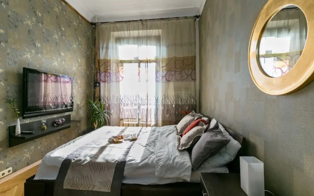 GM Apartment Serafimovicha 2-415