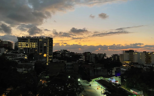 Francisca Luxury Suites - Adults Only