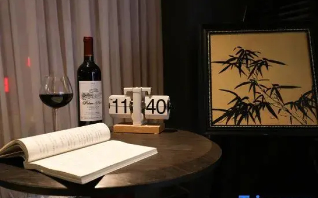 Linli • Jinyue | AESTHETIC • FASHION Art Hotel