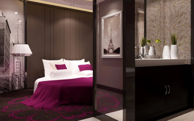 Carnival Fashion Hotel