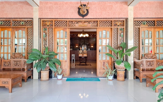 RedDoorz Hotel Tejomoyo Near Bukit Sekipan Tawangmangu – Lobby – Karanganyar